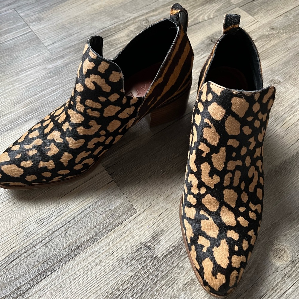 Two-toned Cow Hair Leopard Print Ankle Boots